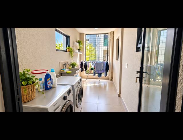 2 BEDROOM APARTMENT FOR SALE IN KYALAMI RIDGE